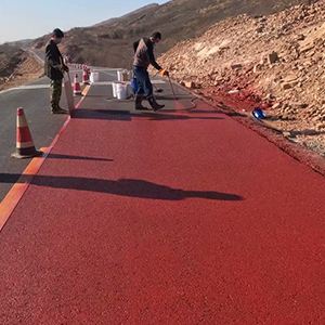 金山一是彩钢瓦喷漆翻新，地面喷涂